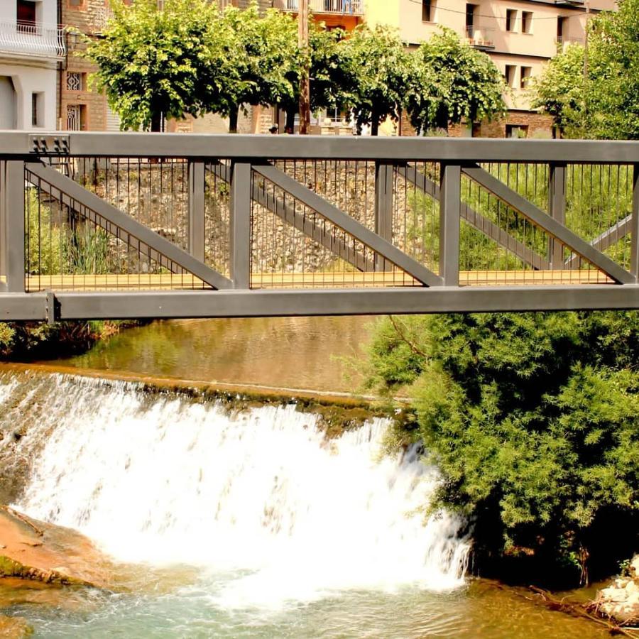 Hostal Fonda Cerdanya La Pobla de Lillet Exterior photo